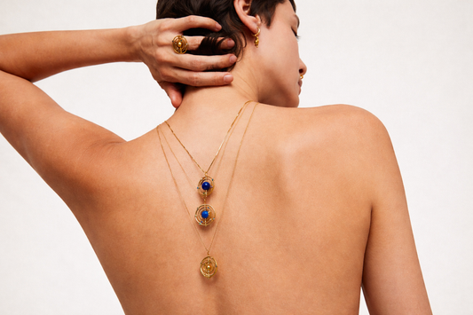 Lumière Asymmetric Pearl Drop Earrings: Art in Motion